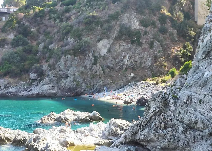 Affaccio Sul Mare, Baia Di *