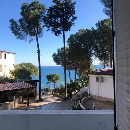 Affaccio Sul Mare, Baia Di Apartment